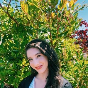 Meet your Posher, Natalie